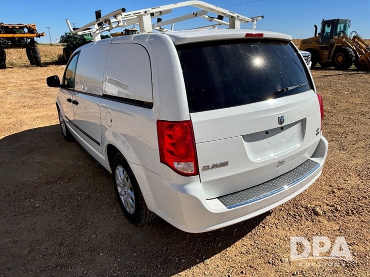2014-dodge-ram-van-image-7