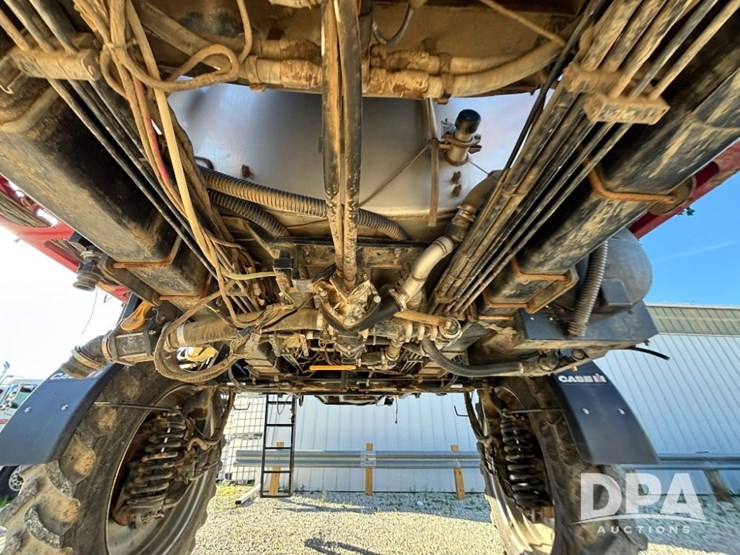 2015-case-ih-patriot-4440-image-49