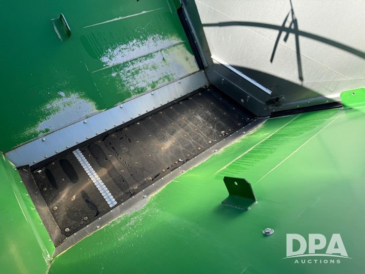 2021-john-deere-f4365-image-112