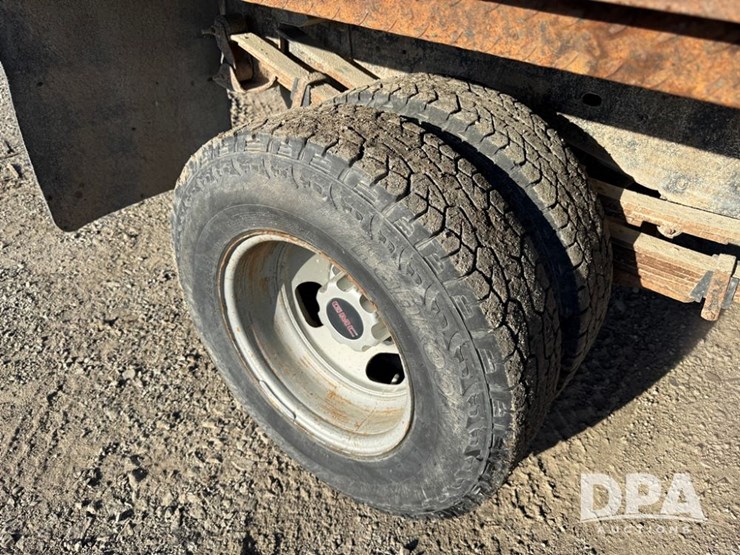 2002-gmc-3500-image-45