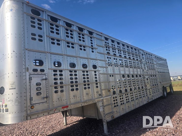 2006-wilson-livestock-trailer-image-6
