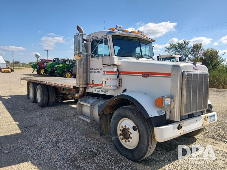 1991-peterbilt-357-image-1