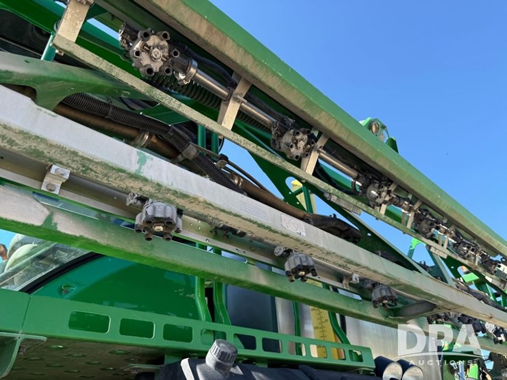 2021-john-deere-r4044-image-76