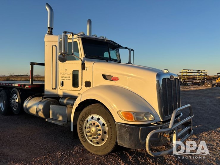 2008-peterbilt-386-image-23