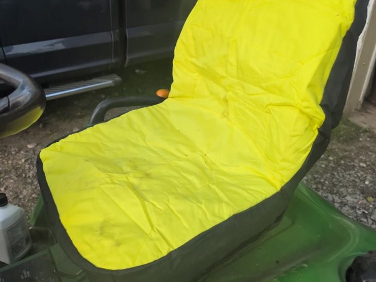john-deere-x585-image-9