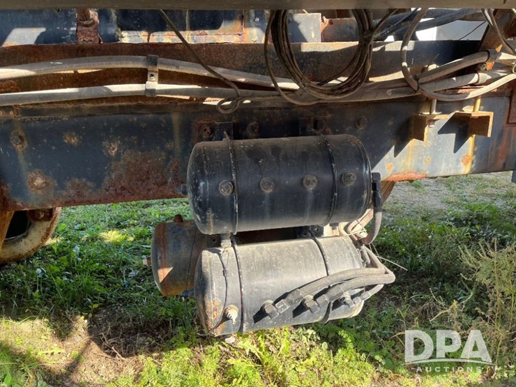 2002-kenworth-t800-image-24