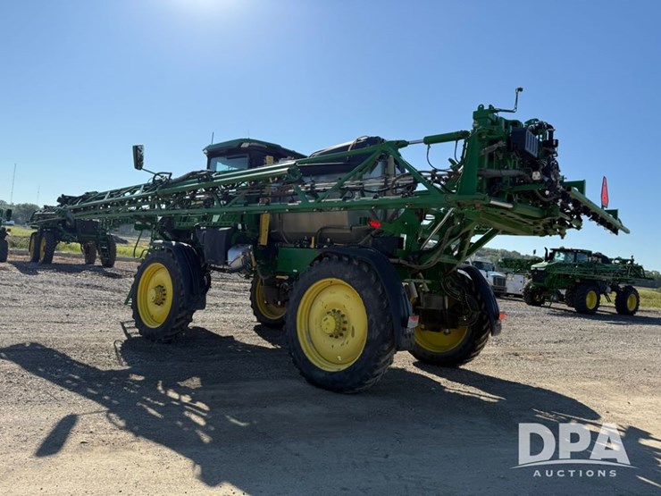 2022-john-deere-412r-image-24