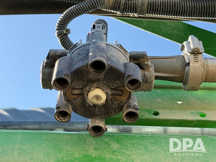 2021-john-deere-r4044-image-84