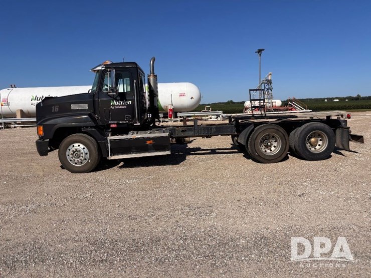 1994-mack-ch613-image-15