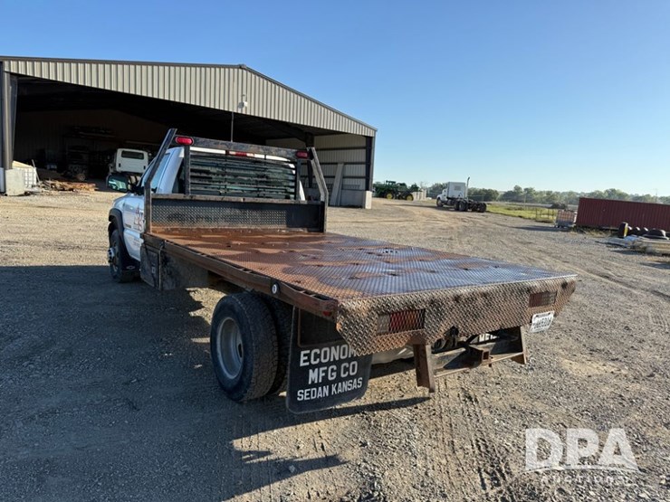 2002-gmc-3500-image-17