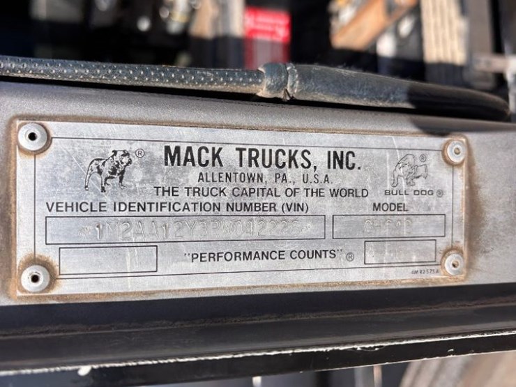 1994-mack-ch613-image-95