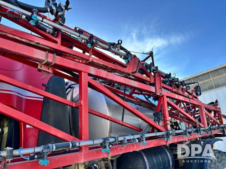 2015-case-ih-patriot-4440-image-89