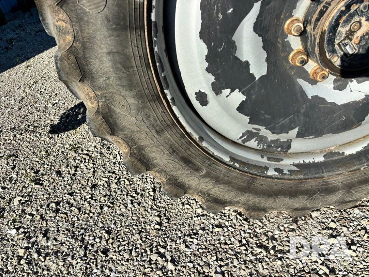 2015-case-ih-patriot-4440-image-30