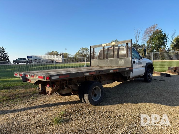 2001-gmc-3500-image-8