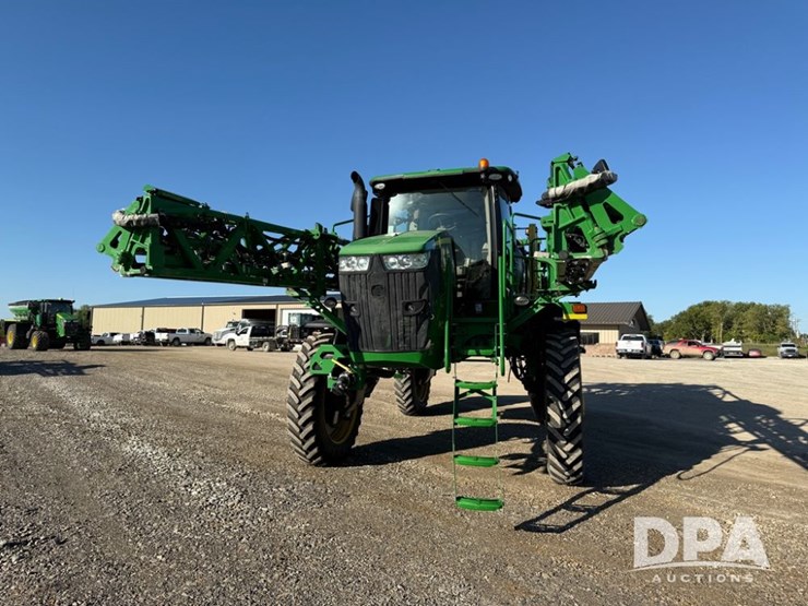 2021-john-deere-r4044-image-32