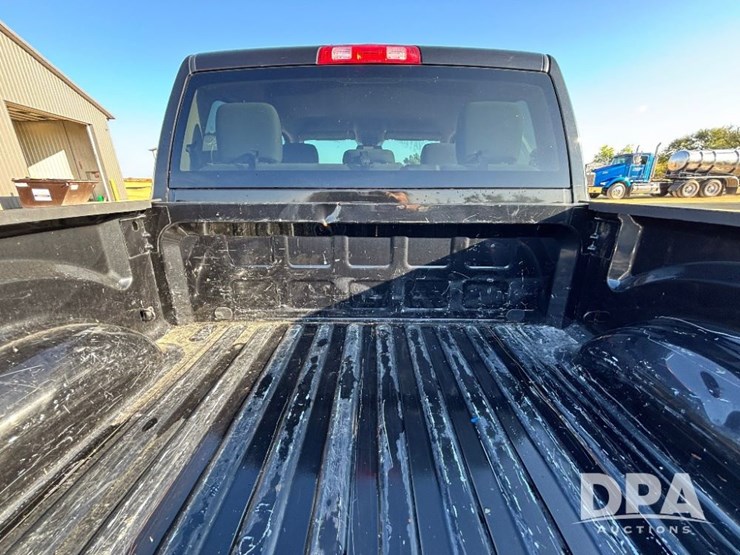 2016-dodge-ram-1500-image-31