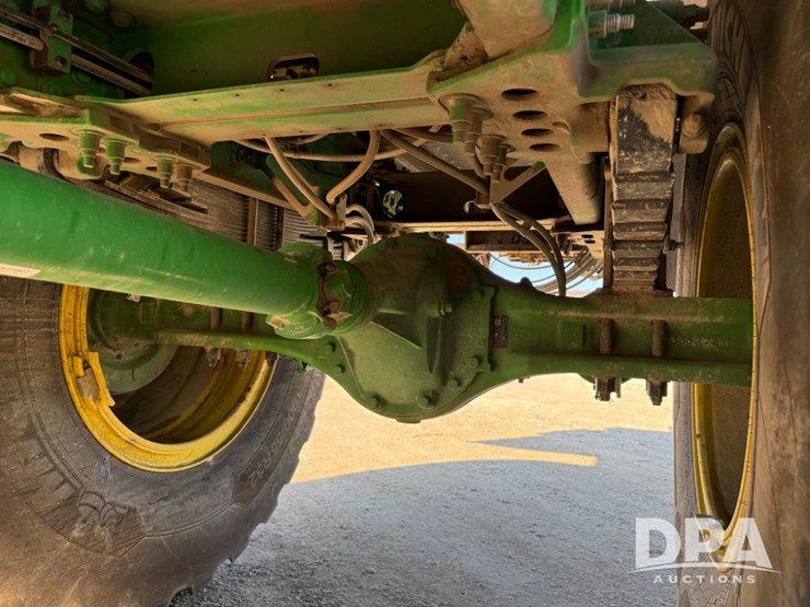 2023-john-deere-800r-image-96