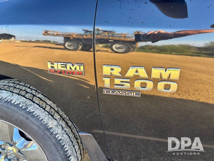 2019-dodge-ram-1500-image-23