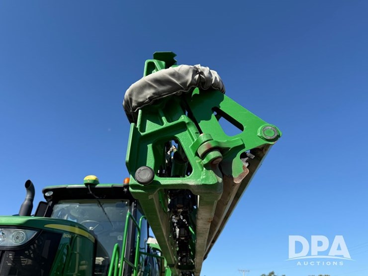 2021-john-deere-r4044-image-67