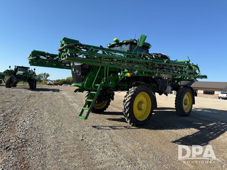2022-john-deere-412r-image-37