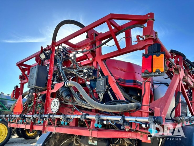 2015-case-ih-patriot-4440-image-85