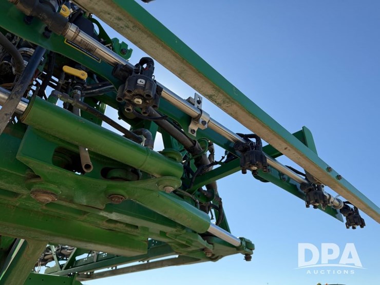2021-john-deere-r4044-image-87