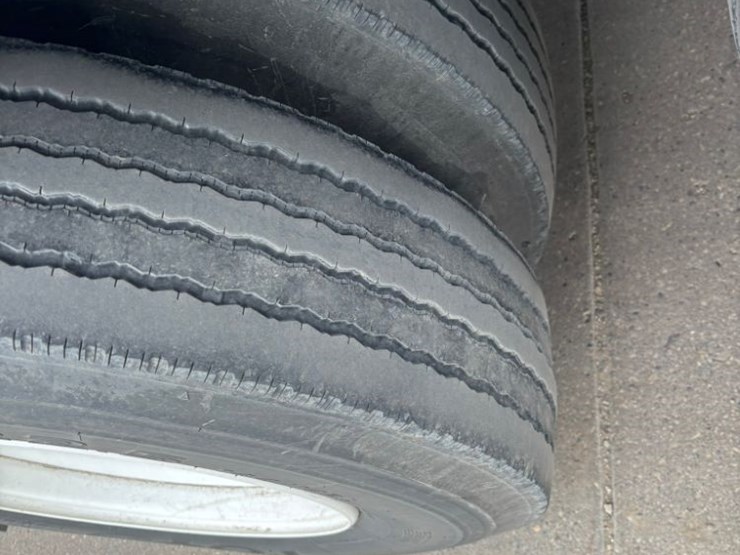 2004-utility-van-image-12