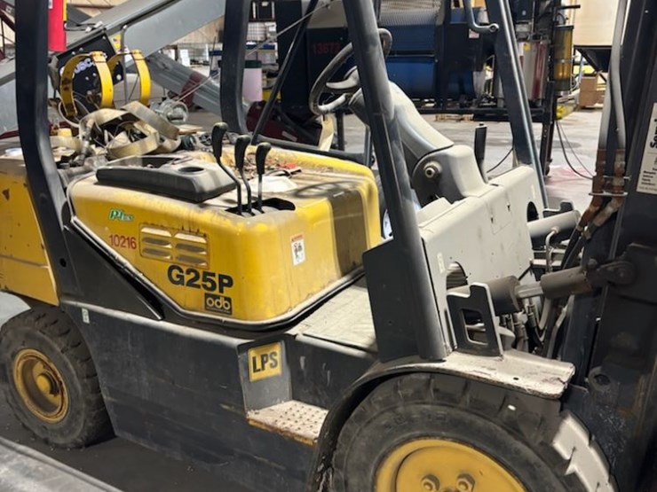 2006-daewoo-g25p-image-2