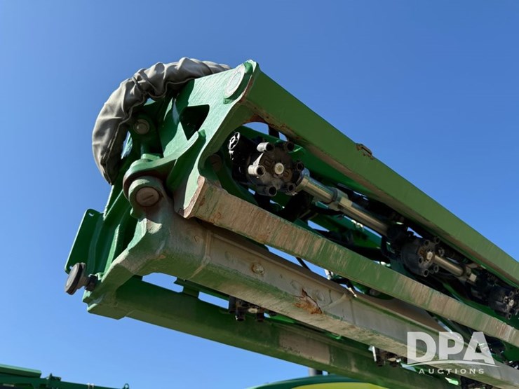 2021-john-deere-r4044-image-68