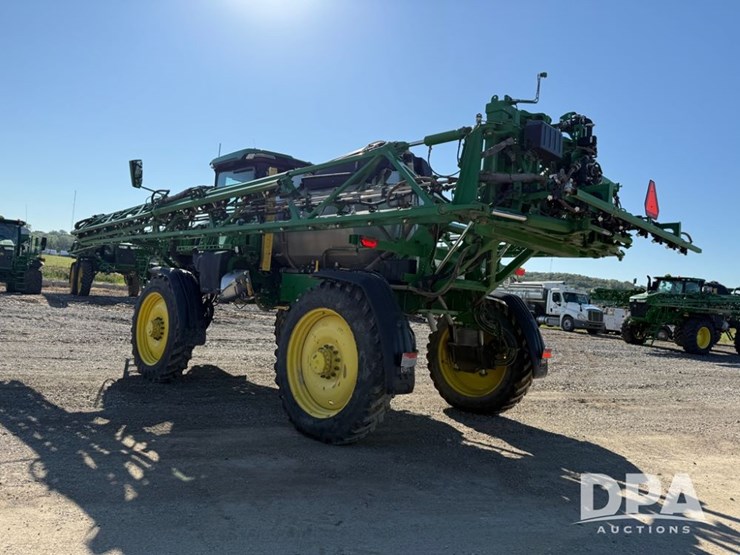 2022-john-deere-412r-image-23