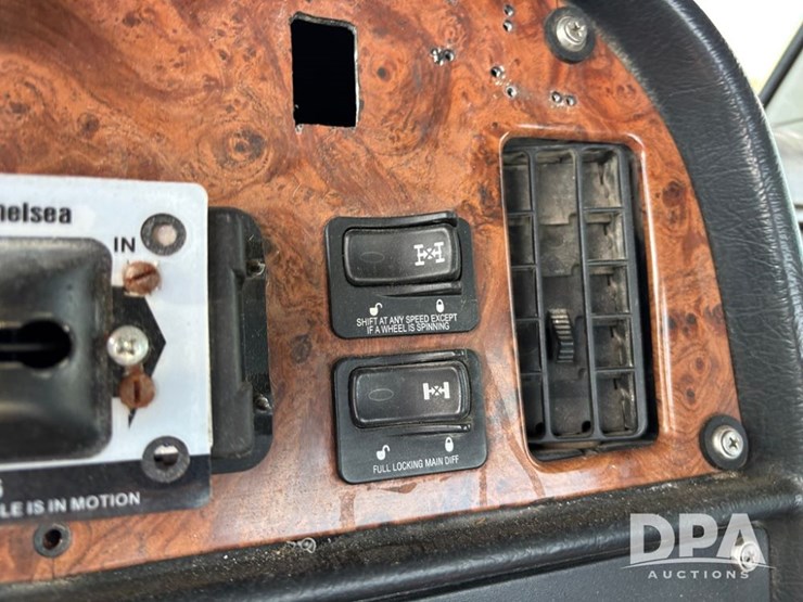 2001-peterbilt-357-image-67