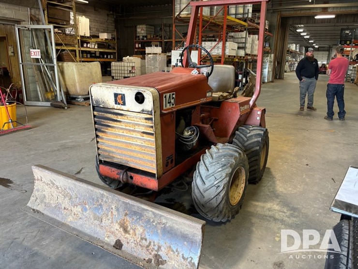 ditch-witch-2200-image-6