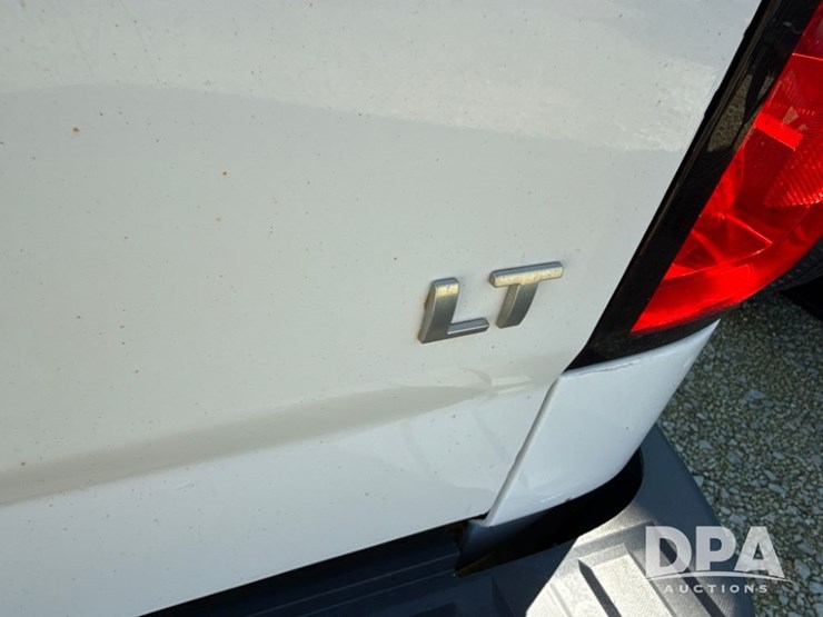 2014-chevrolet-silverado-image-38