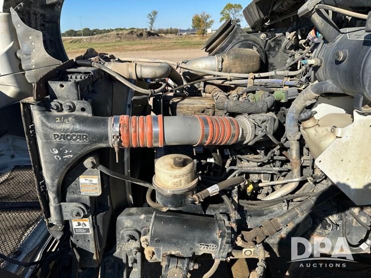 2014-kenworth-t370-image-18