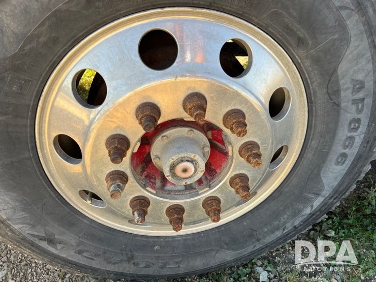 2002-kenworth-t800-image-12