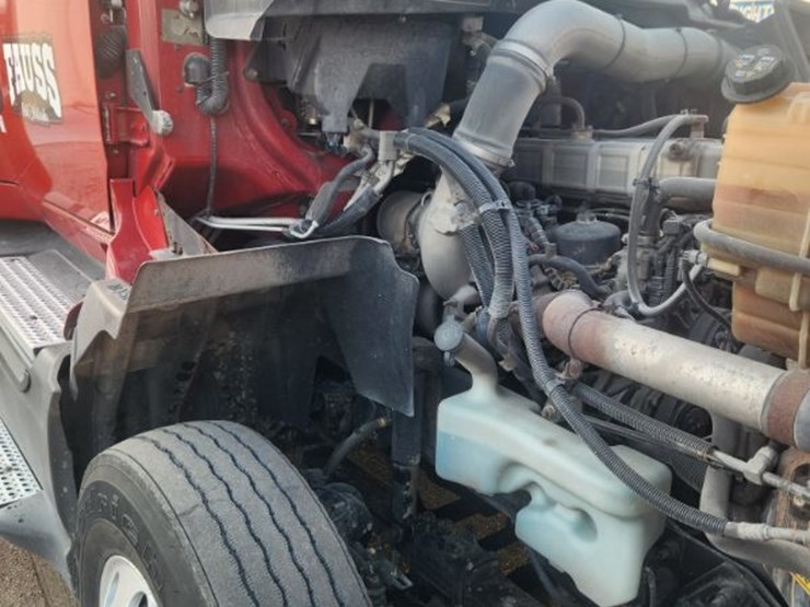 2016-international-prostar-image-9