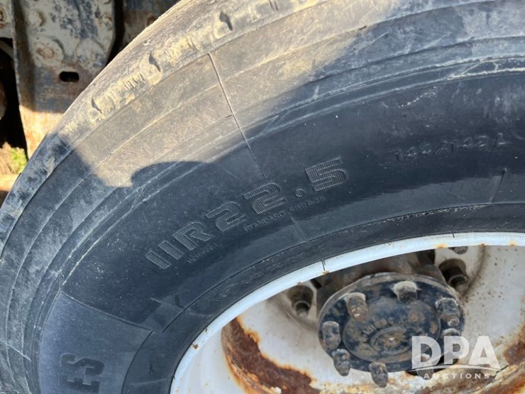 2002-kenworth-t800-image-28