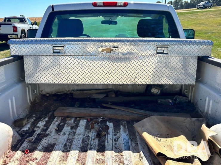 2012-chevrolet-2500hd-image-31
