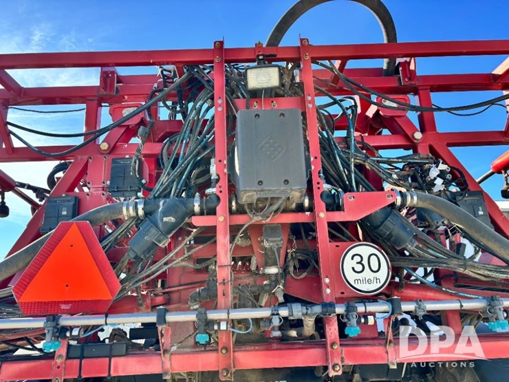 2015-case-ih-patriot-4440-image-84