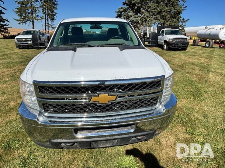 2012-chevrolet-2500hd-image-14