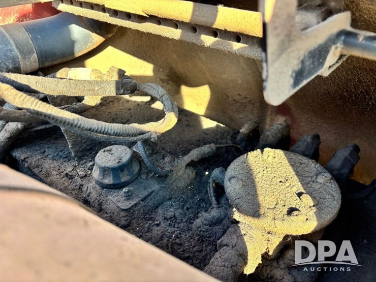 2015-case-ih-patriot-4440-image-107