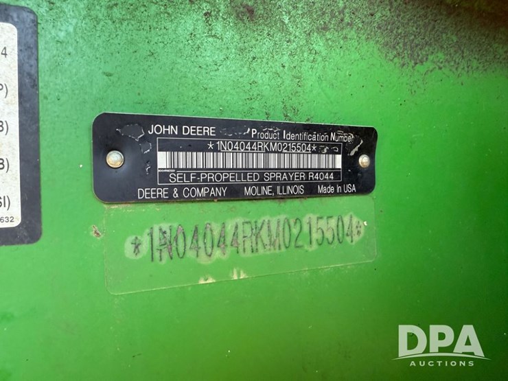 2021-john-deere-r4044-image-163