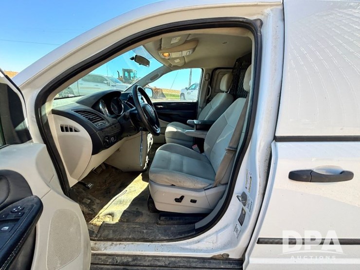 2014-dodge-ram-van-image-58