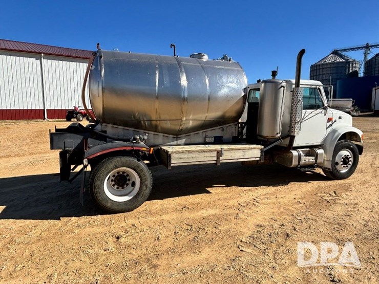 1999-ihc-4700-liquid-nurse-truck-(gp11652,-unit-126458)-image-6