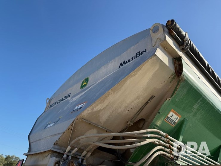 2021-john-deere-f4365-image-73