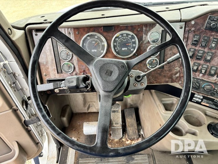 2007-ihc-9200i-liquid-nurse-truck-(gp11642,-unit-505)-image-78