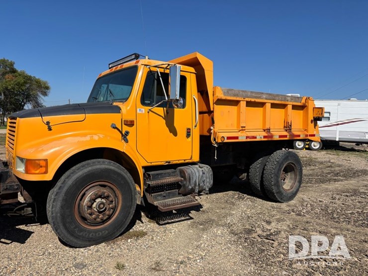 1990-international-4700-image-18