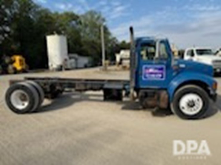 2000-international-4900-image-4