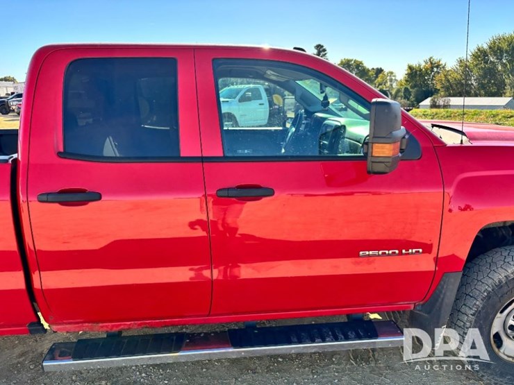 2016-chevrolet-2500-image-44