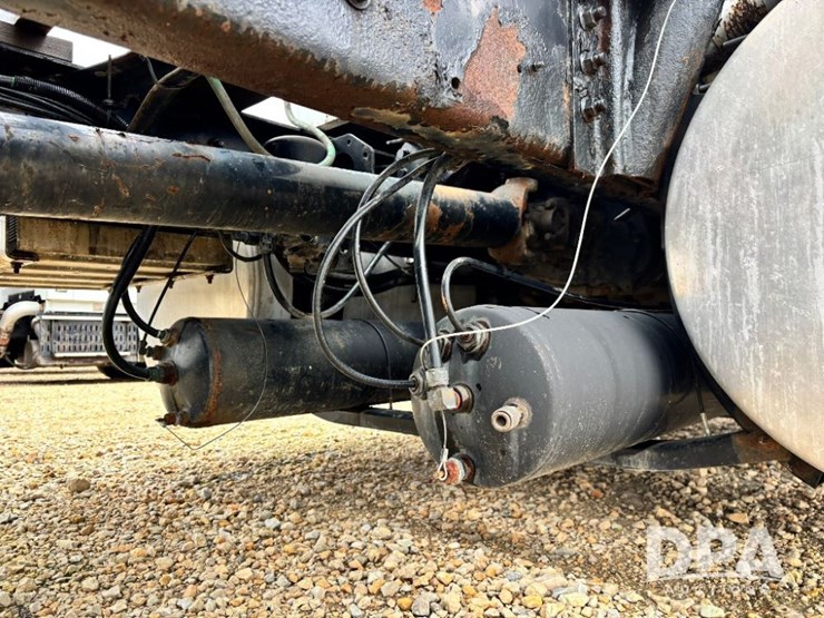 2007-ihc-9200i-liquid-nurse-truck-(gp11642,-unit-505)-image-47